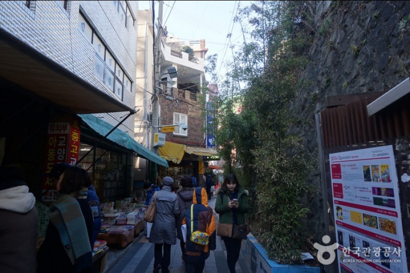 宝水洞本屋通り (3/10)