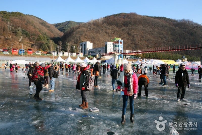 氷の国華川ヤマメ祭り (10/12)