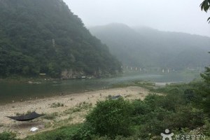 洪川江