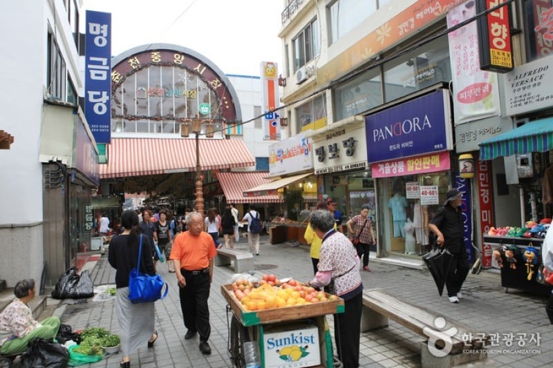 春川浪漫市場（旧 中央市場）（춘천 낭만시장  (1/18)