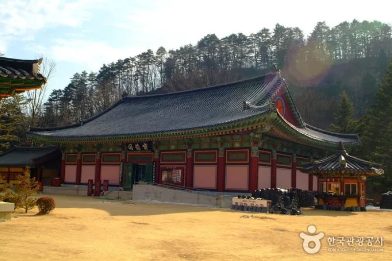 月精寺聖宝博物館 (1/2)