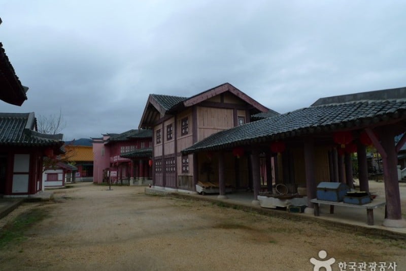 ドラマ『大祖栄』撮影地 雪岳シネラマ (17/37)
