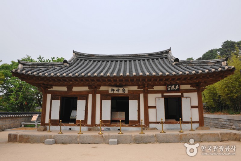 烏竹軒市立博物館 (15/18)