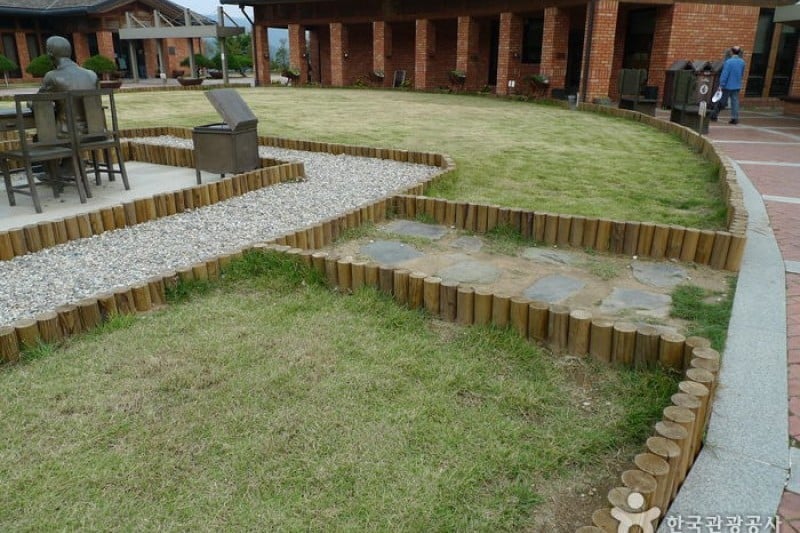 李孝石文学館
