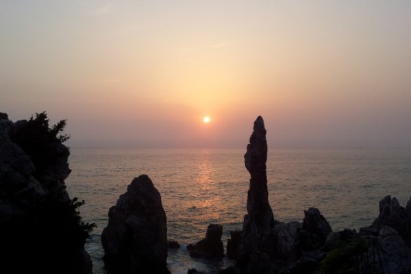 湫岩燭台岩