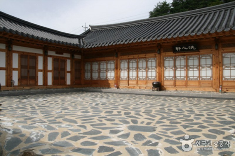 韓国伝統飲食文化体験館 静江園 (8/15)