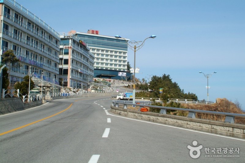 新千年海岸道路 (2/4)