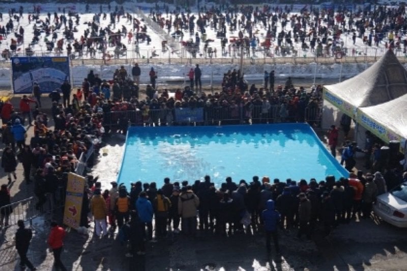 洪川江コンコン祭り (2/8)