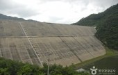 平和のダム（華川）（평화의댐