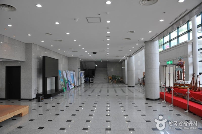 京畿道国楽堂 (1/5)