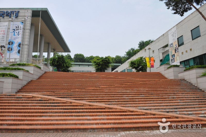 京畿道国楽堂 (2/5)