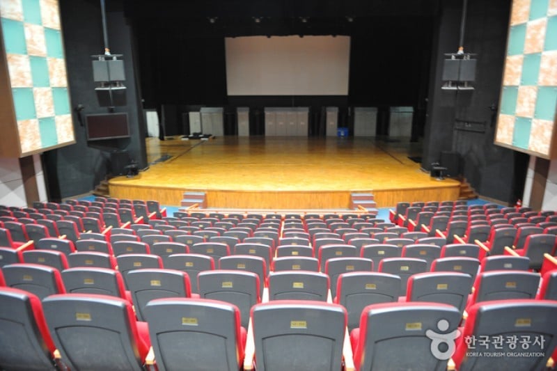 京畿道国楽堂 (3/5)