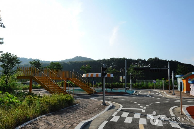 漢灘江観光地 (1/7)