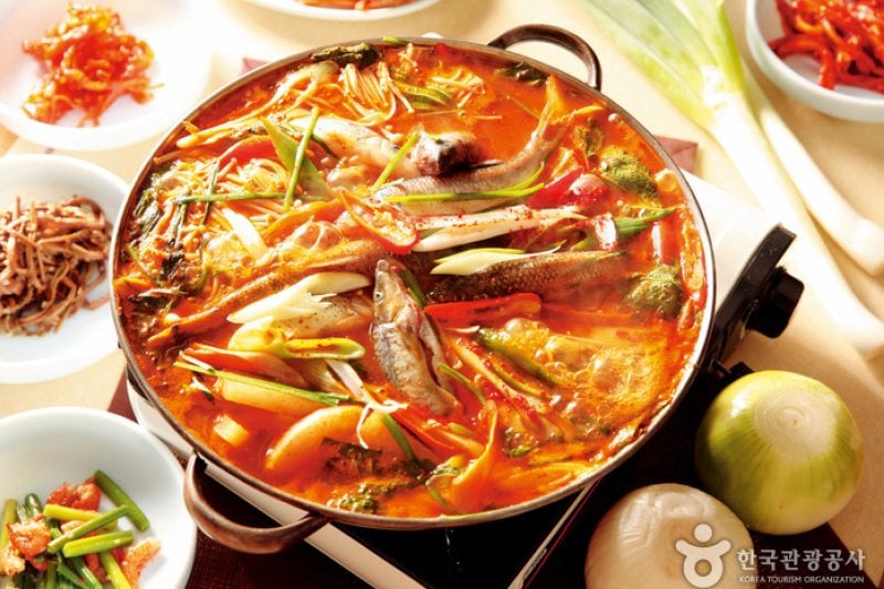 孤石亭会館食堂（고석정회관） (2/7)