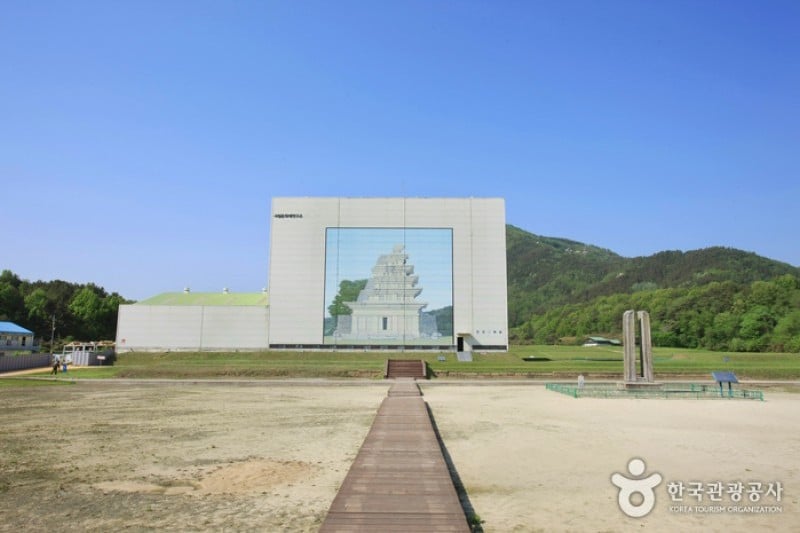 益山弥勒寺址 [ユネスコ世界文化遺産] (1/30)