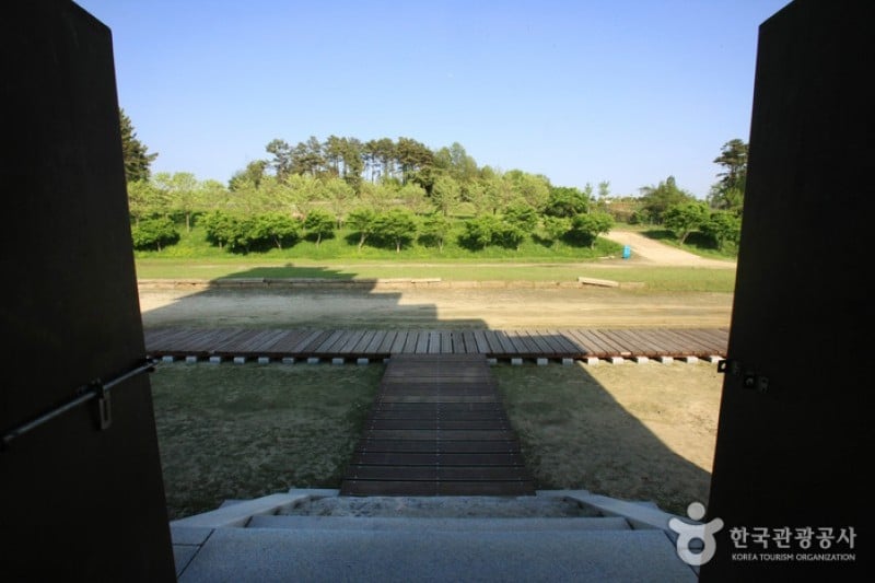 益山弥勒寺址 [ユネスコ世界文化遺産] (16/30)
