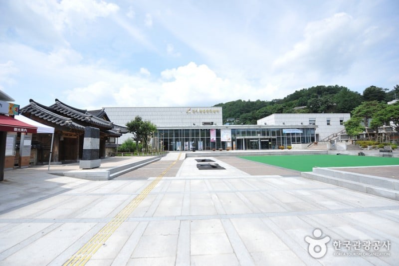 全州伝統文化センター (1/2)
