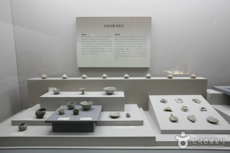 弥勒寺址 遺物展示館  (17/30)