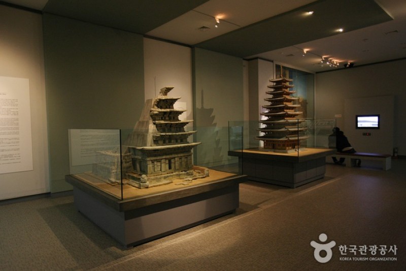 弥勒寺址 遺物展示館  (23/30)