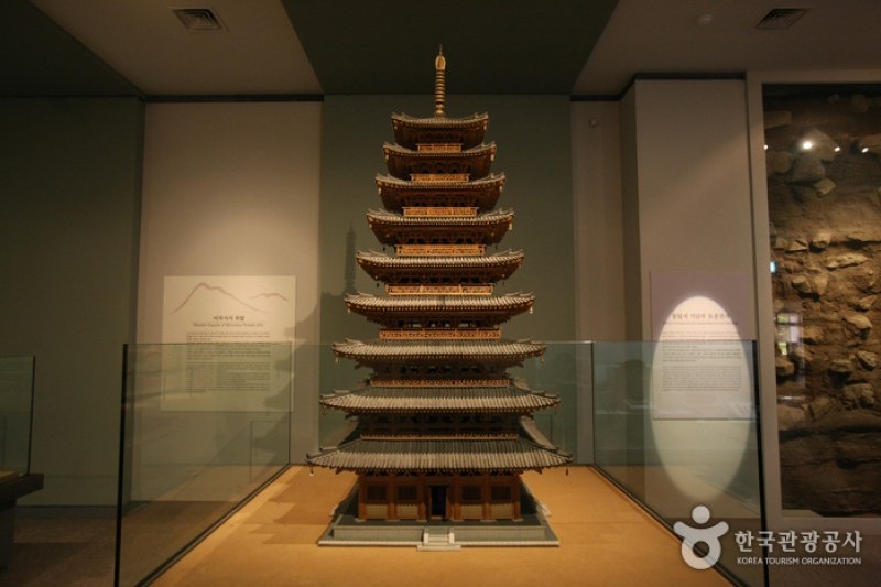 弥勒寺址 遺物展示館  (26/30)
