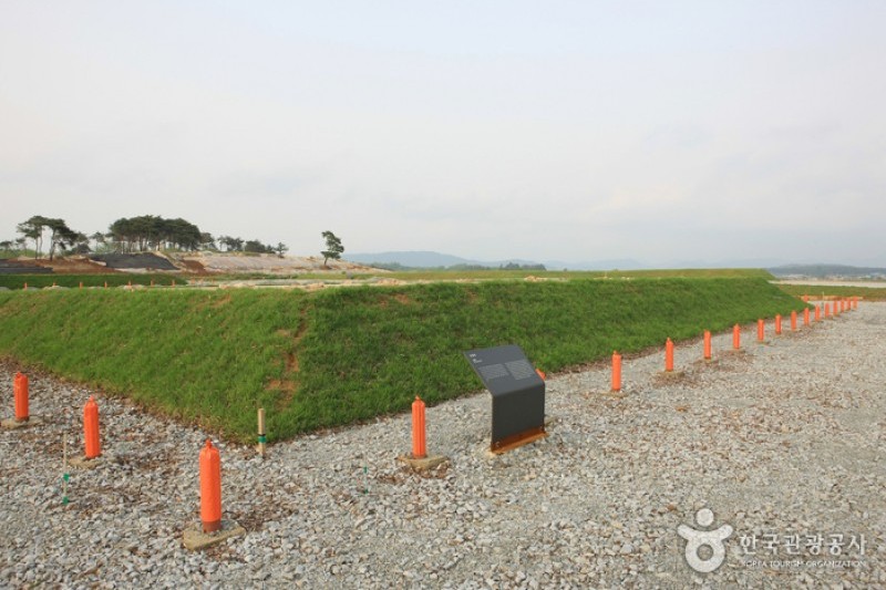 益山王宮里遺跡 [ユネスコ世界文化遺産] (4/13)