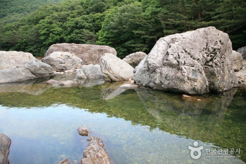 雲日岩 半日岩渓谷 (4/4)