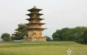 王宮里五重石塔