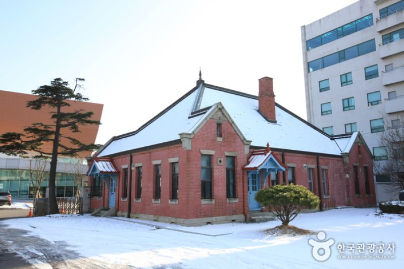 旧 群山税関（湖南関税展示館）（옛 군산세관(호남관세전시관)） (2/26)
