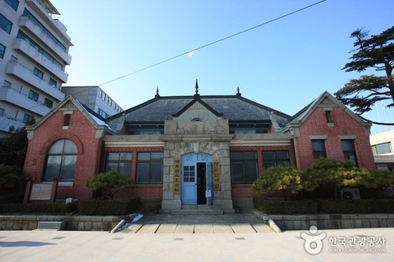 旧 群山税関（湖南関税展示館）（옛 군산세관(호남관세전시관)） (4/26)