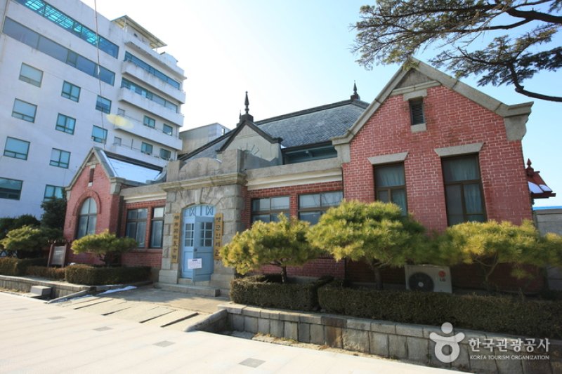 旧 群山税関（湖南関税展示館）（옛 군산세관(호남관세전시관)） (23/26)