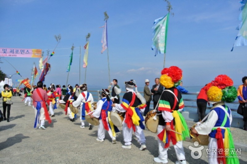 珍島神秘の海割れ祭り (8/32)