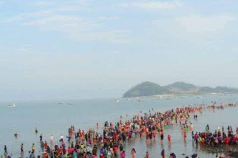 珍島神秘の海割れ祭り (12/32)