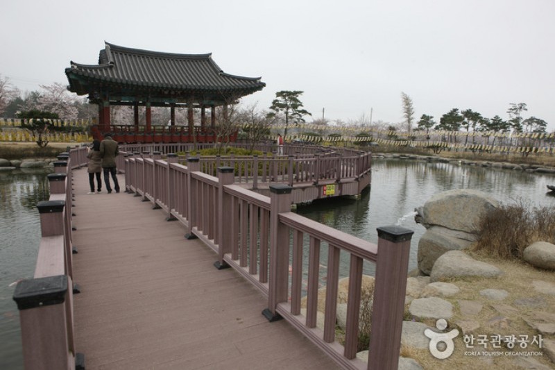 王仁博士遺跡地 (2/11)