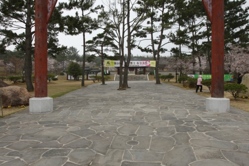 王仁博士遺跡地 (3/11)