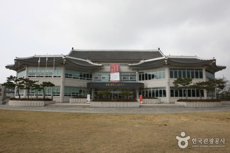 霊岩陶器博物館 (1/13)