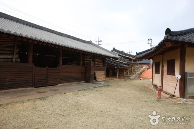 霊岩陶器博物館 (3/13)