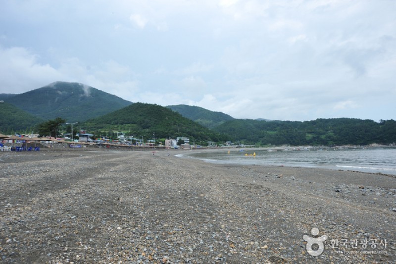 万聖里黒砂海岸（万聖里海水浴場）（만성리 검은모래해변 (3/5)