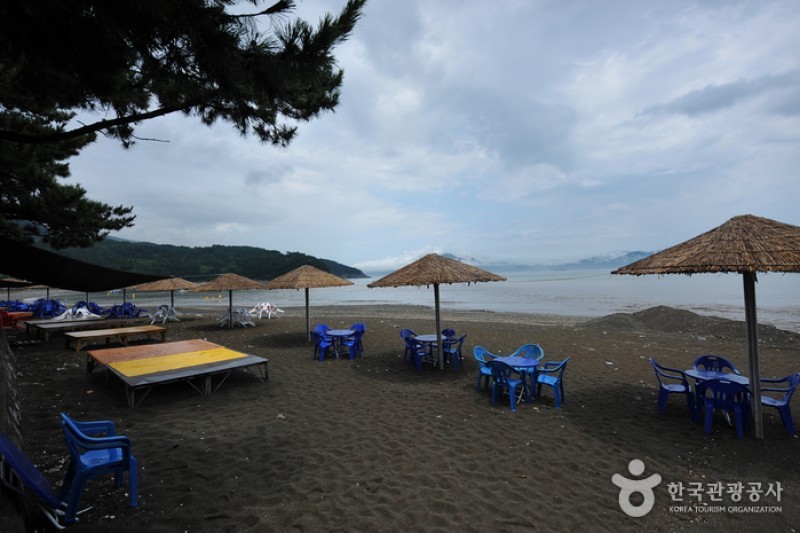 万聖里黒砂海岸（万聖里海水浴場）（만성리 검은모래해변 (4/5)