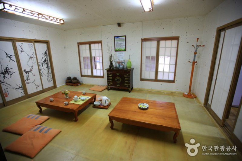 順天伝統野生茶体験館 (3/11)