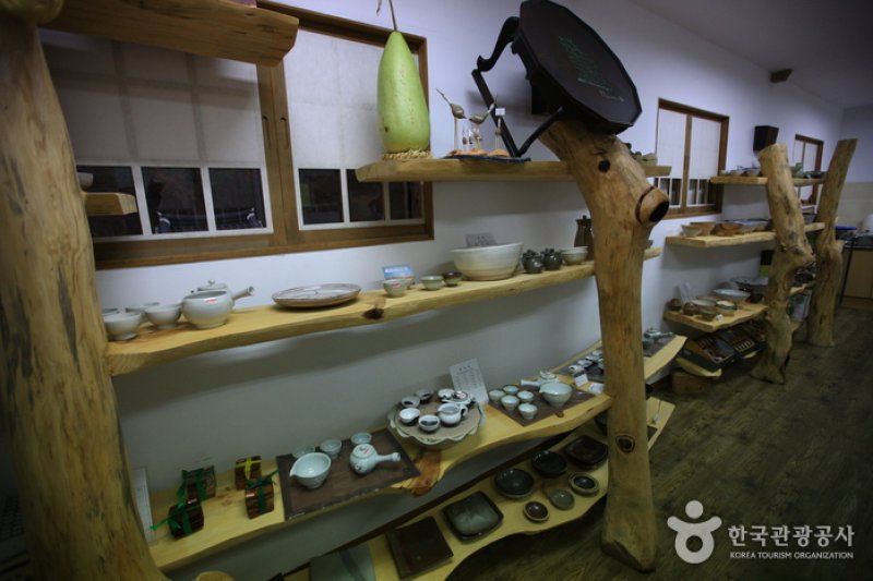 順天伝統野生茶体験館 (7/11)