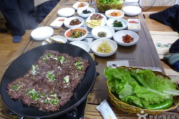 トッカルビ本家（떡갈비본가