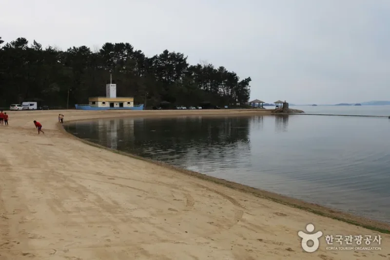 石頭海水浴場（돌머리해수욕장） (1/7)
