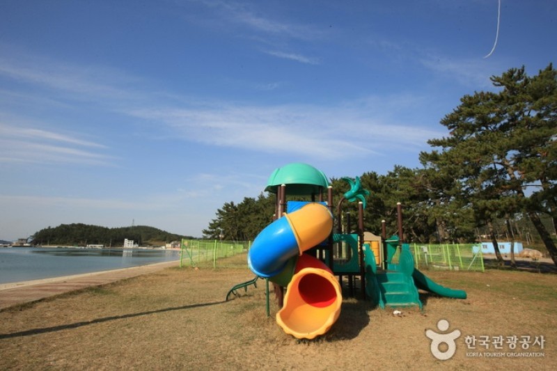 タンクッ松湖海岸 (2/23)