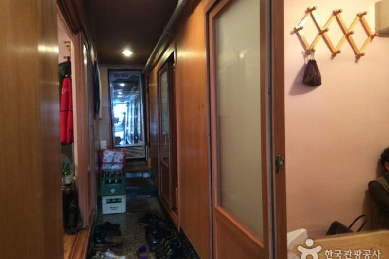 ヨンラン刺身店 (2/4)