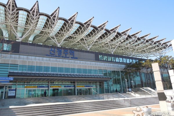 新慶州駅