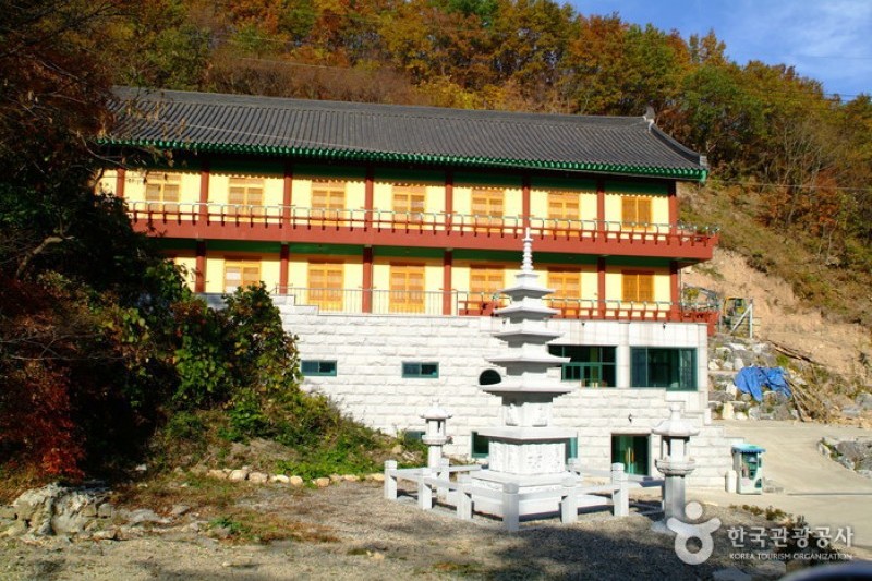 骨窟岩（骨窟寺） (1/11)