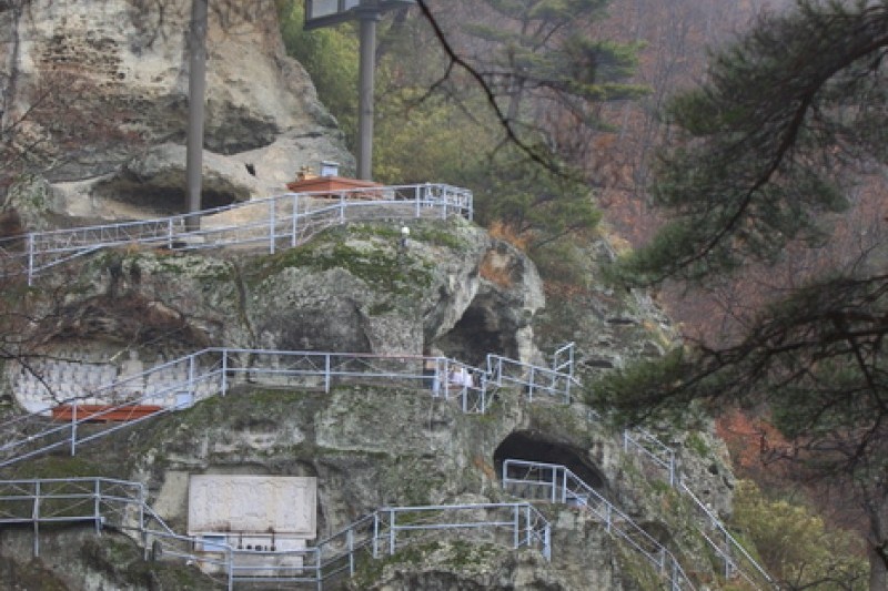 骨窟岩（骨窟寺） (11/11)