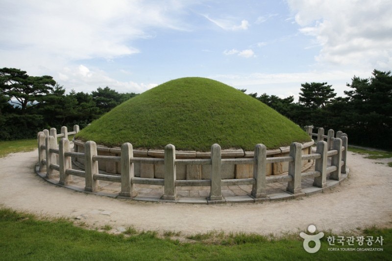 慶州 金庾信将軍の墓 (4/10)