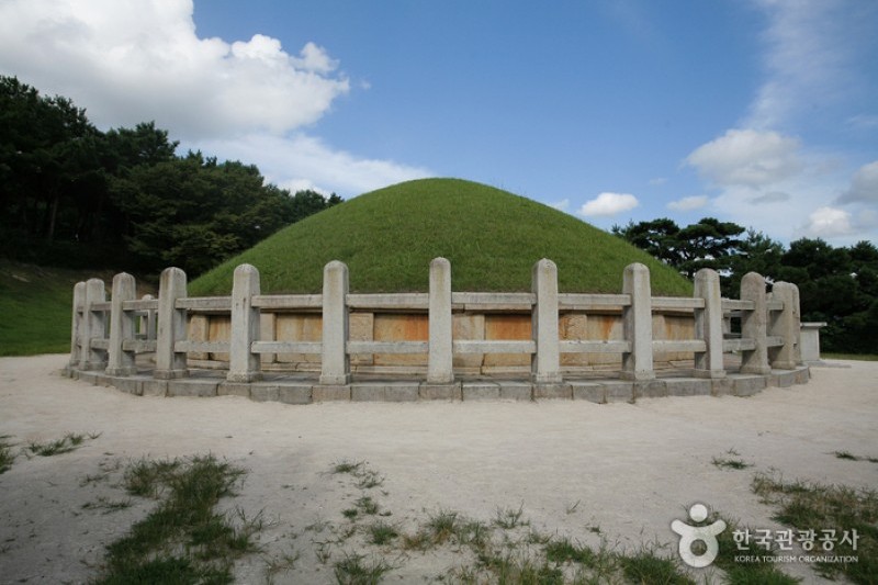 慶州 金庾信将軍の墓 (8/10)