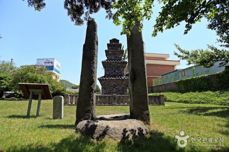 東部洞五層塼塔 (7/8)